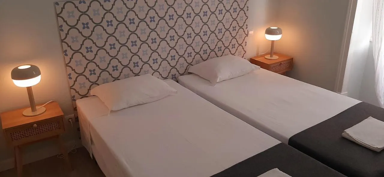 Hostel A Casa Da Arvore Faro Portekiz